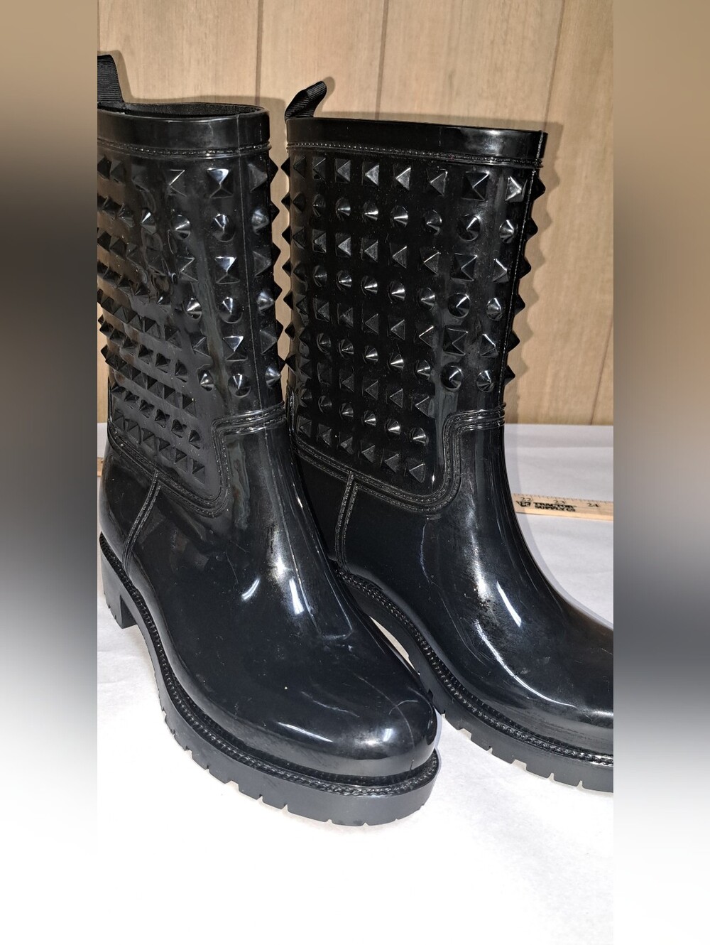 Ladies Capelli New York Black Studded Classy Rain Boot Pull On Size 9